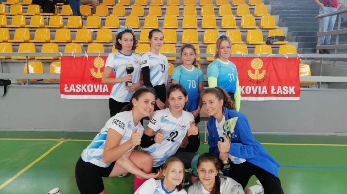 Młode siatkarki Częstochowianki grały na towarzyskim turnieju w Łasku 1