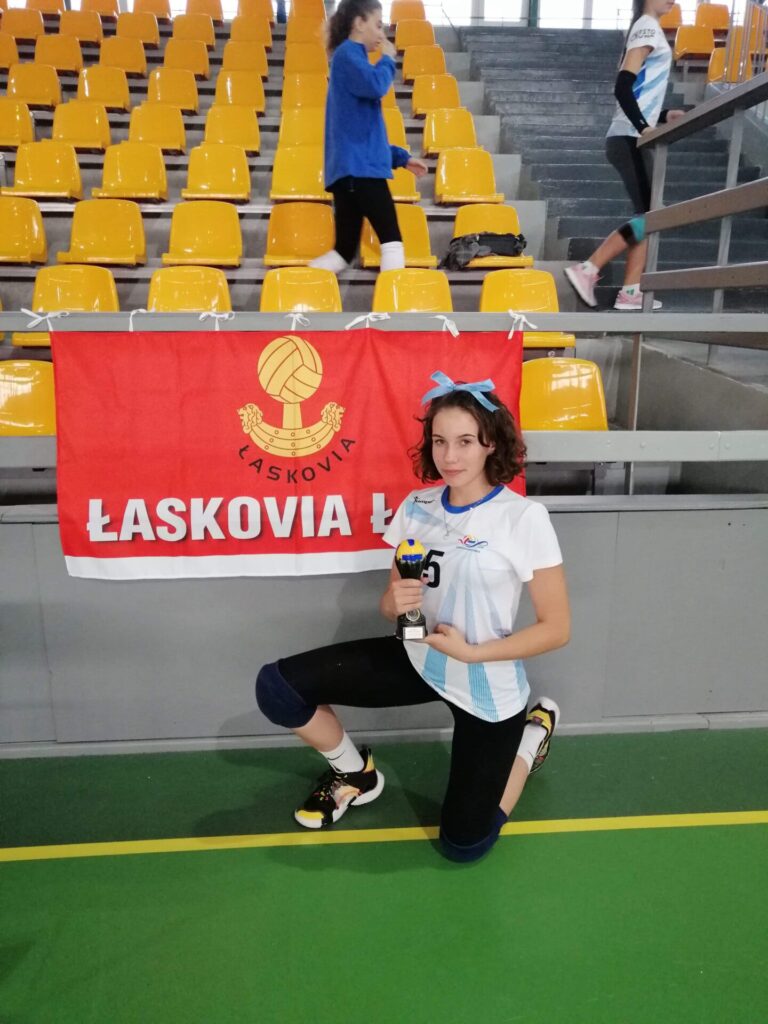 Młode siatkarki Częstochowianki grały na towarzyskim turnieju w Łasku 3