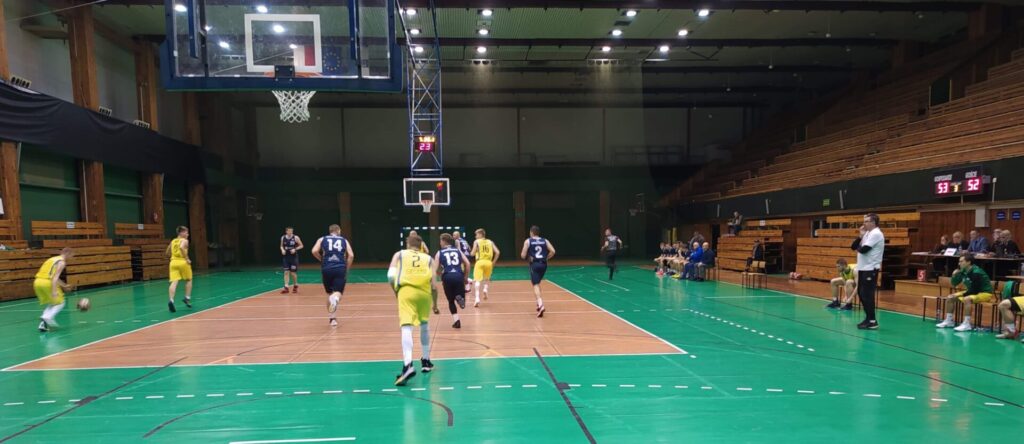 Zacięty mecz koszykarzy AZS Politechniki w 2 lidze, ale punkty odjechały do Dąbrowy Górniczej 4
