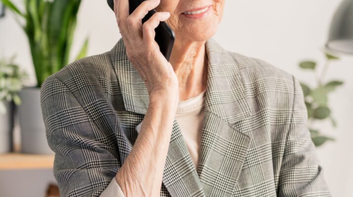 „Usługa – pomoc telefoniczna” dla seniorów z Lublińca 9