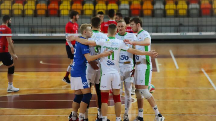 Siatkarze Eco-Team AZS Stoelzle pokonali Volley Rybnik i są na 3. miejscu na półmetku rozgrywek w 2 lidze 1