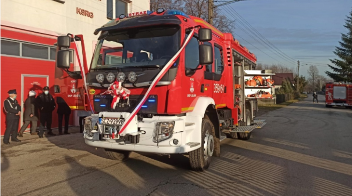 OSP z Lelowa otrzymała nowy wóz strażacki 1