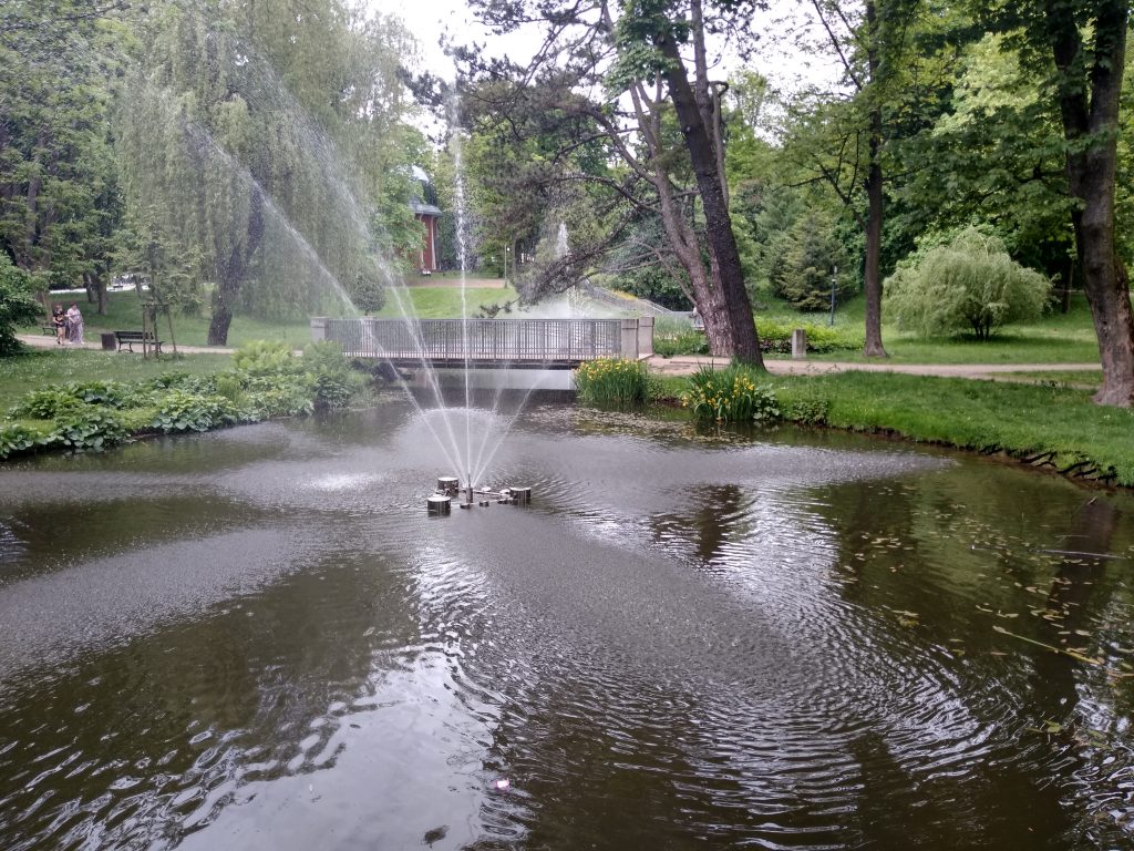 W Częstochowie włączono miejskie fontanny 4
