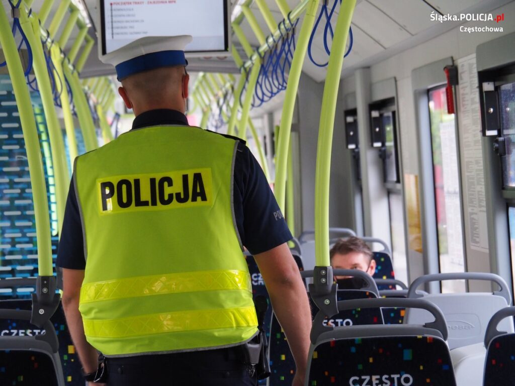 Częstochowska policja kontrolowała miejskie autobusy i tramwaje 1