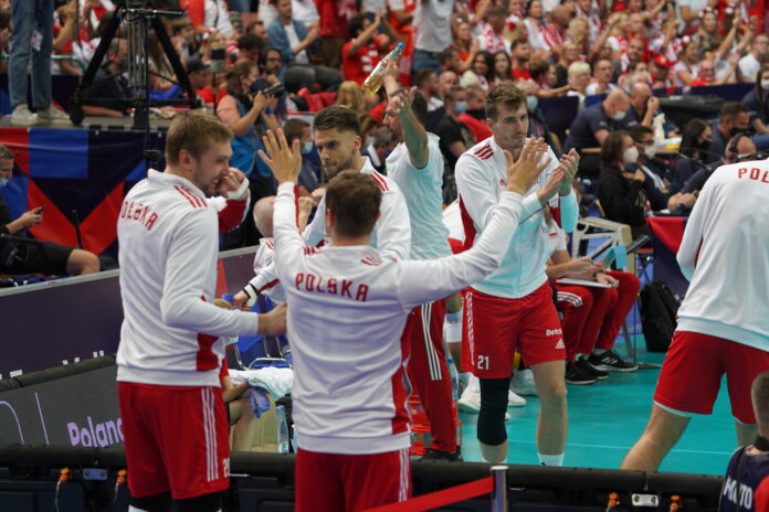 Polscy siatkarze pokonali Serbię i mają brąz Mistrzostw Europy! 12