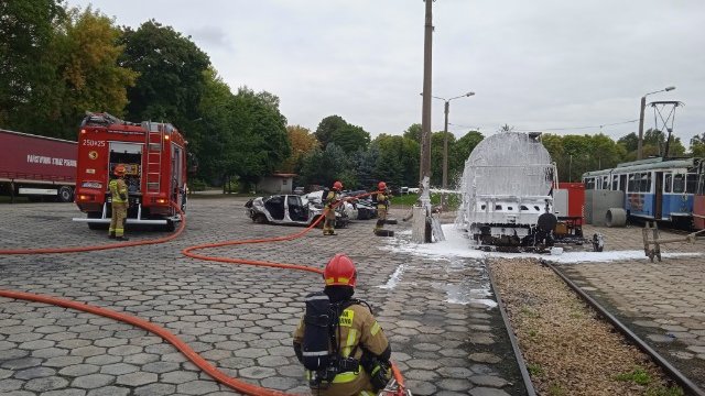 Elementy torowiska przekazane przez Polskie Linie Kolejowe pomogą w szkoleniu strażaków w Częstochowie 2