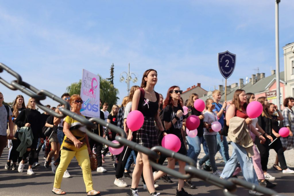 Przeszli ulicami Częstochowy, aby promować profilaktykę chorób nowotworowych 10