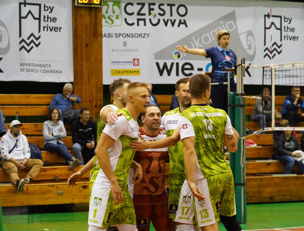Siatkarze AZS Częstochowa grają w Hali Polonia z KS Volley 9