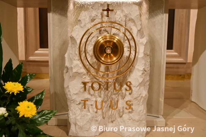 Jasna Góra. Poświęcono nową Kaplicę św. Jana Pawła II. Znajduje się tu relikwiarz z krwią papieża 2