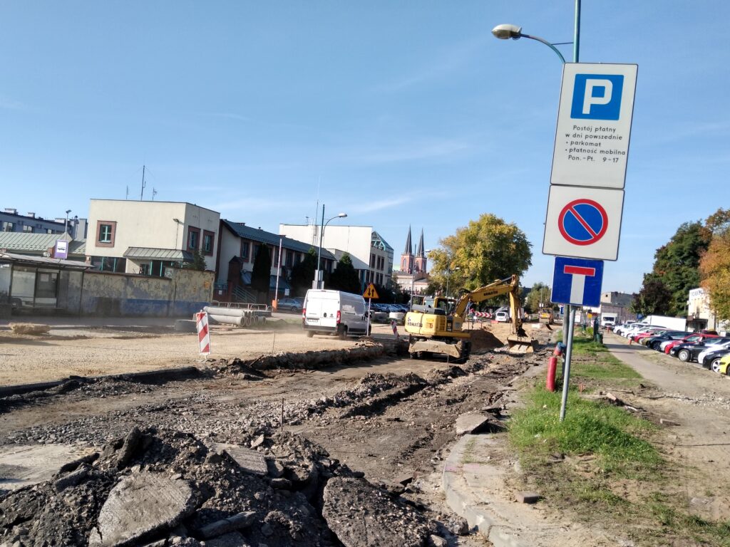 Zobacz, jak wygląda postęp prac na ulicy Mirowskiej. Droga ma być przejezdna w połowie grudnia 13