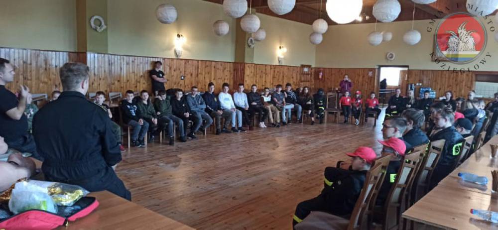 Najmłodsi druhowie szkolili się z pierwszej pomocy w gminie Koziegłowy 14