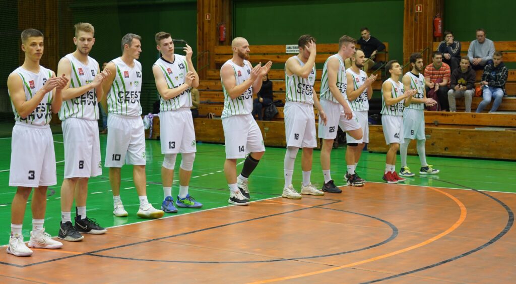 Koszykarze AZS Częstochowa w sobotę zagrają w Czeladzi 6