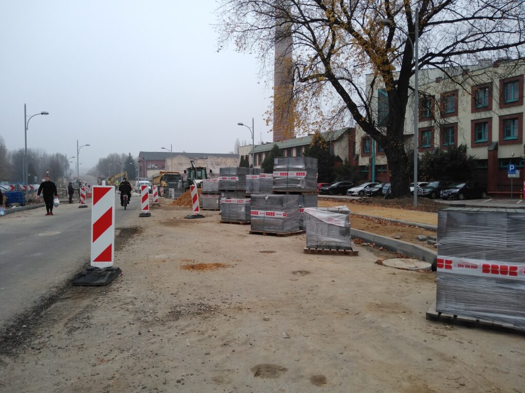 Trwa remont ulicy Mirowskiej. Do zrobienia sporo jeszcze zostało 3