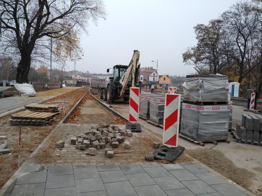 Trwa remont ulicy Mirowskiej. Do zrobienia sporo jeszcze zostało 2