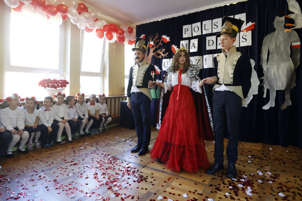 Przedszkolaki uczciły Święto Niepodległości 9