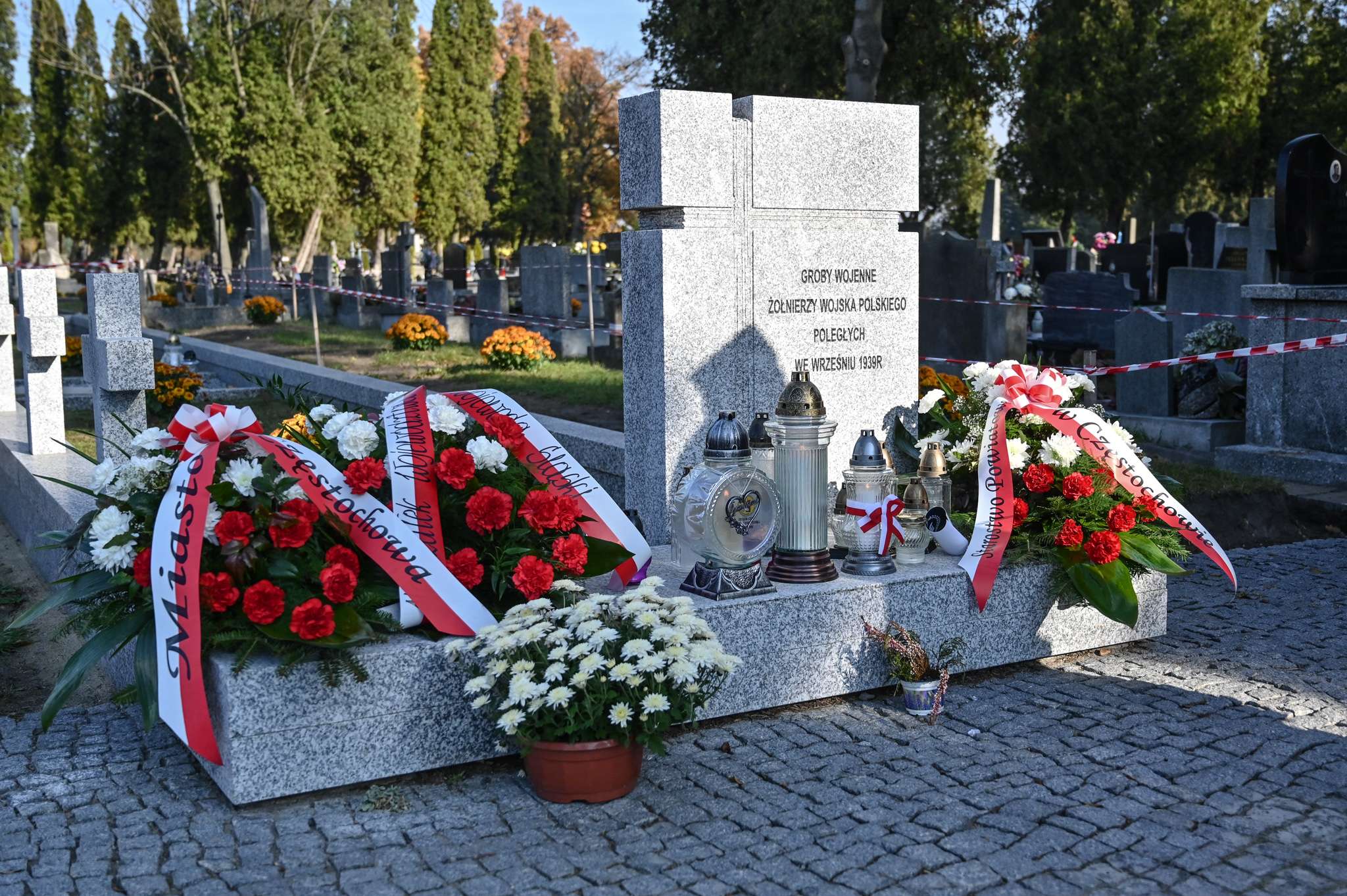 Podsumowano remonty grobów wojennych na częstochowskich cmentarzach. Ile kosztowały? 4