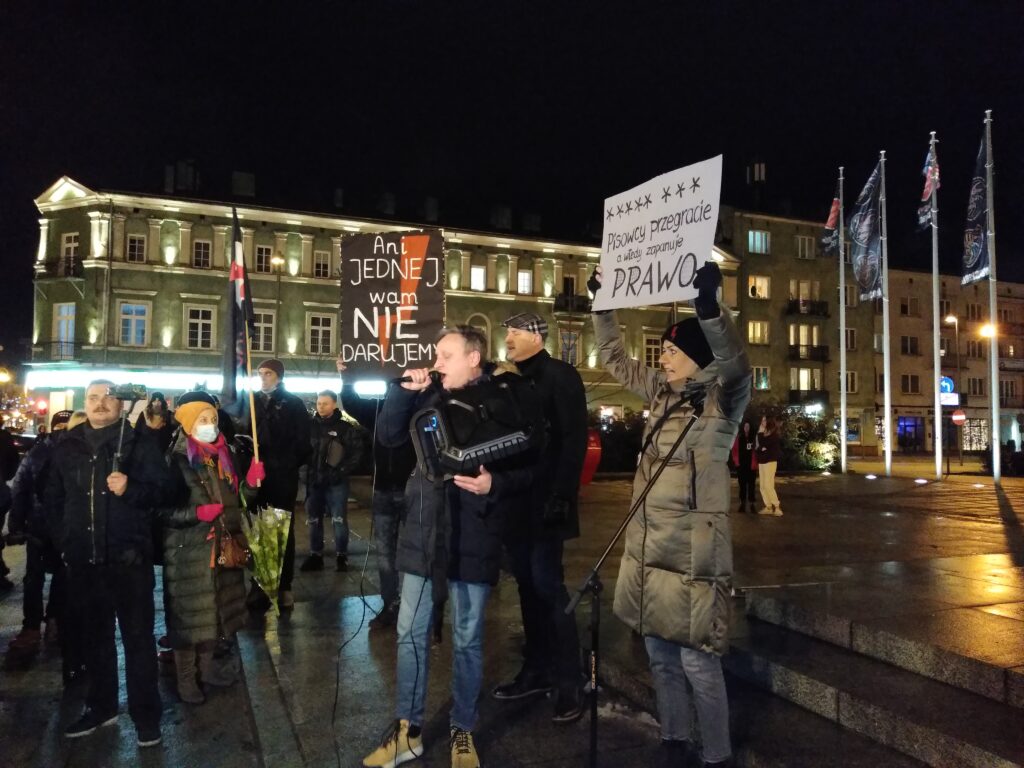 Protestowali w związku ze śmiercią 37-letniej Agnieszki 8
