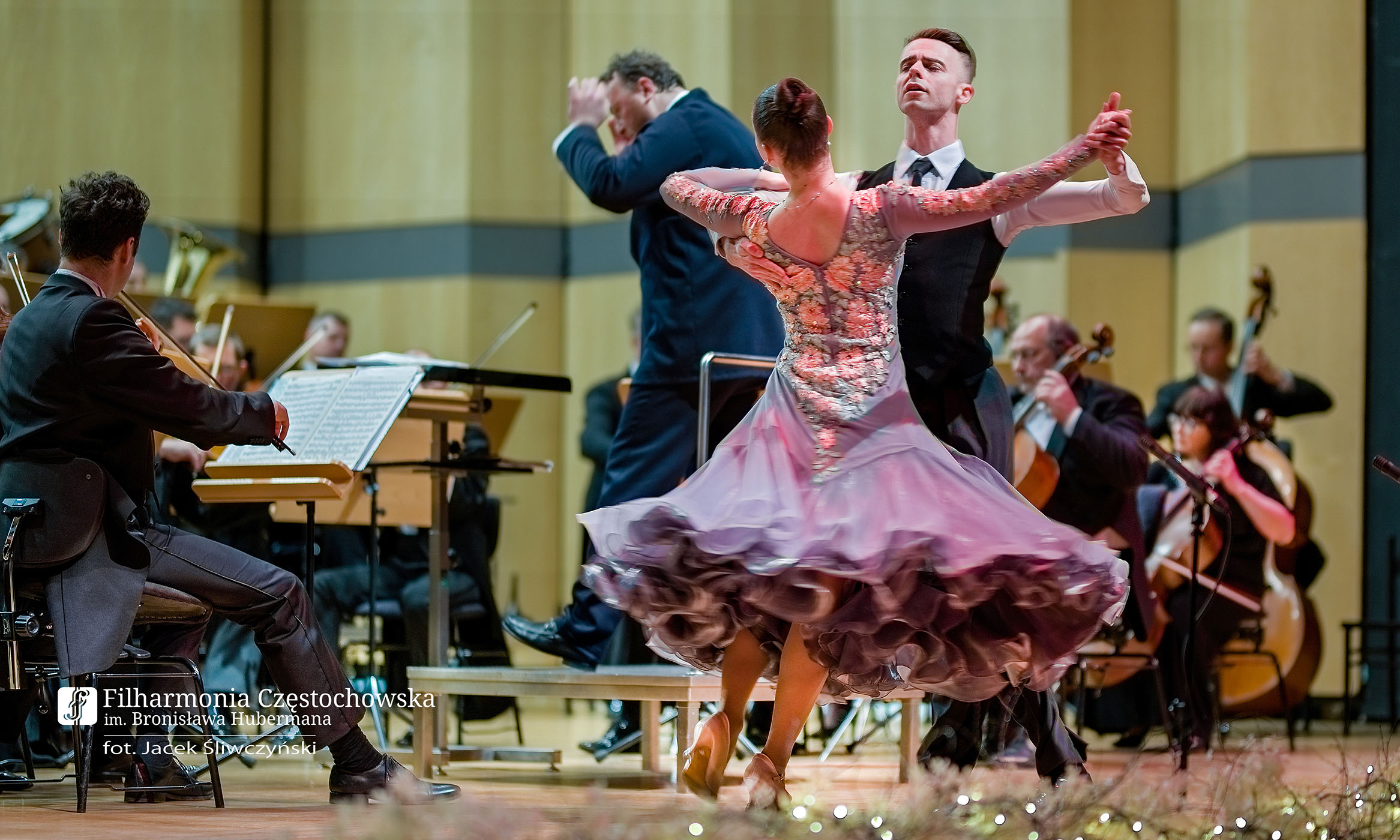 Filharmonia Częstochowska zaprasza na koncert noworoczny. 2022 zainauguruje "W rytmie walca" 3