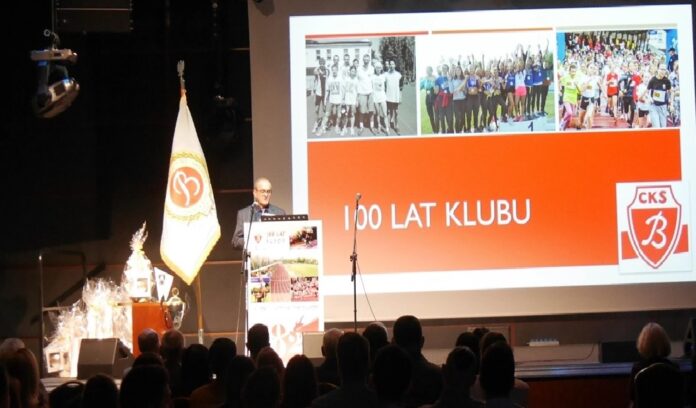 Lekkoatleci CKS Budowlani w 2021 roku na swoje 100-lecie zdobyli 11 medali 3