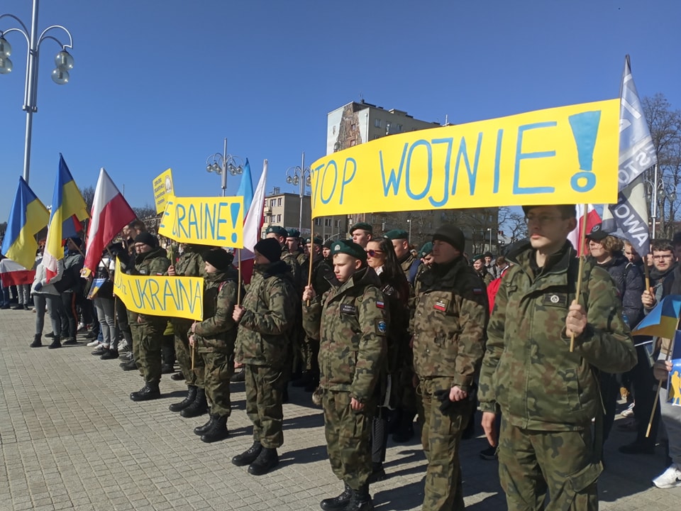 Częstochowska szkolna manifestacja solidarności z Ukrainą 2