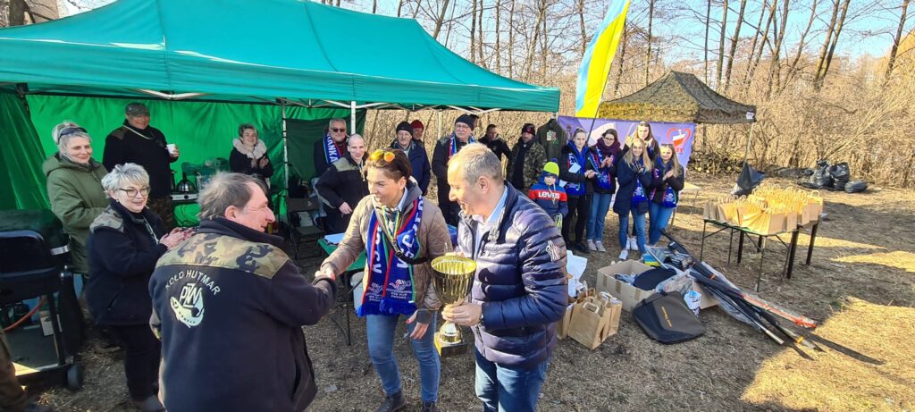 Charytatywne wędkowanie dla Ukrainy. Wędkarze zebrali blisko 11 tysięcy złotych! 1