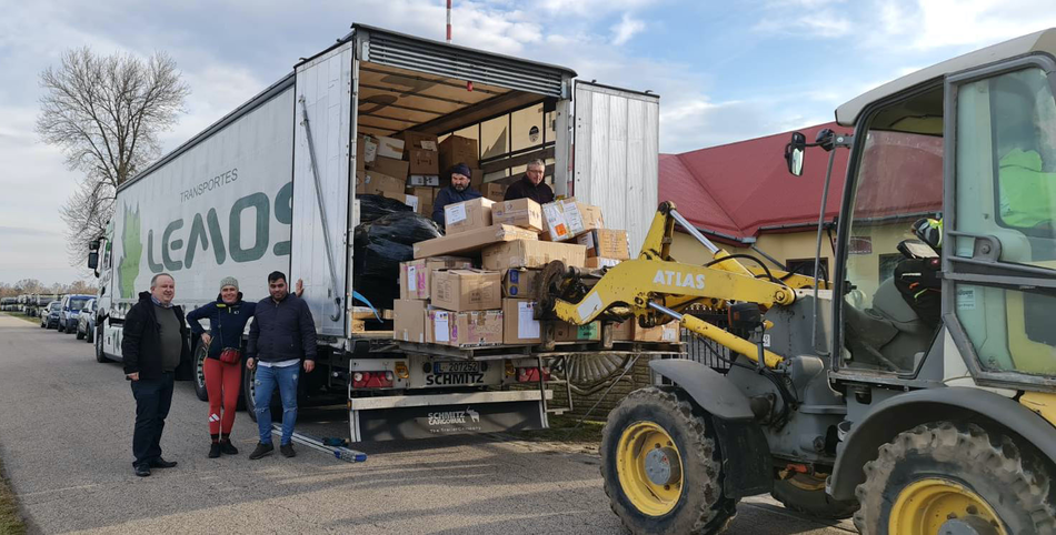 25 ton darów pomocy humanitarnej z portugalskiej Coimbry dla uchodźców Ukrainy 2