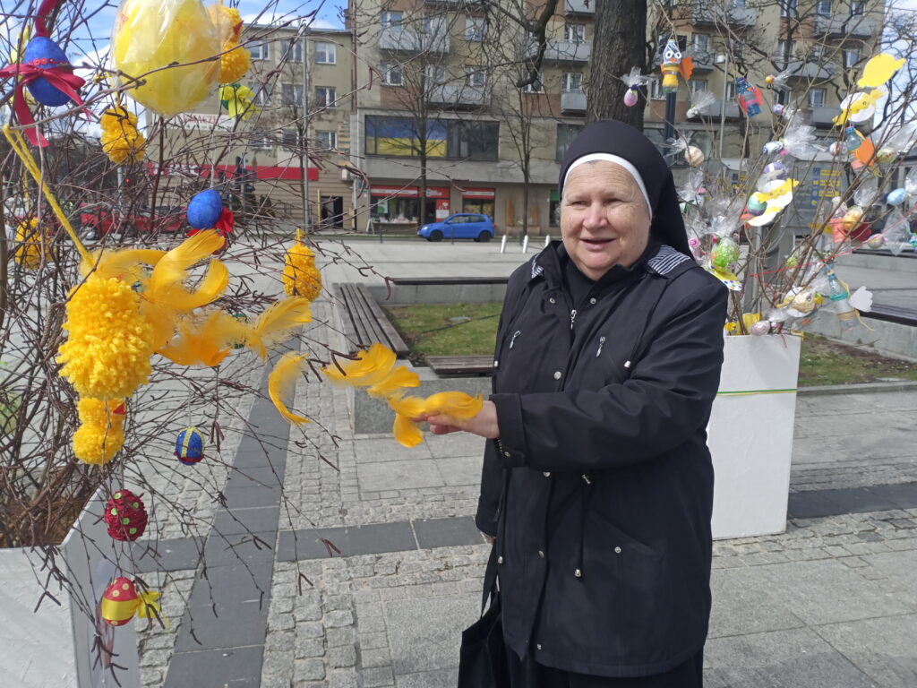 Wielkanocna akcja siostry Mileny na pl. Biegańskiego. To wyraz solidarności i braterstwa 8
