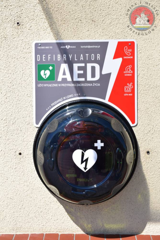Pierwszy defibrylator AED zainstalowany na zewnątrz budynku Urzędu GiM Koziegłowy 2