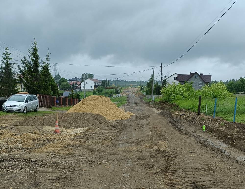 Remonty na drogach powiatowych w Myszkowie 5