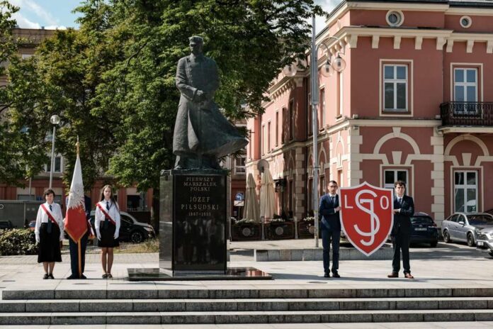 Częstochowski „Słowak” uczcił rocznicę sprowadzenia prochów poety do kraju. 5
