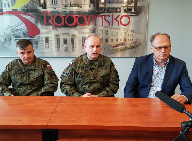 Radomsko - Terytorialsi zachęcają radomszczan do wstąpienia w szeregi nowej formacji 1