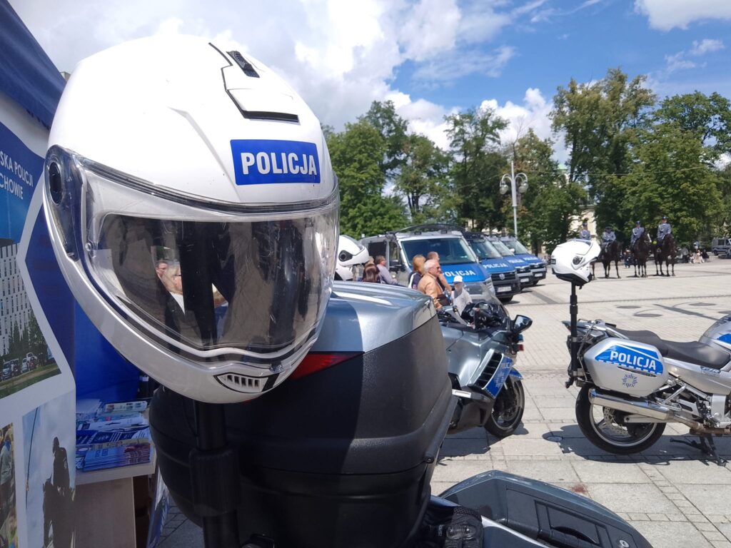 Święto Policji w Częstochowie. Awanse otrzymało ponad 300 funkcjonariuszy 31