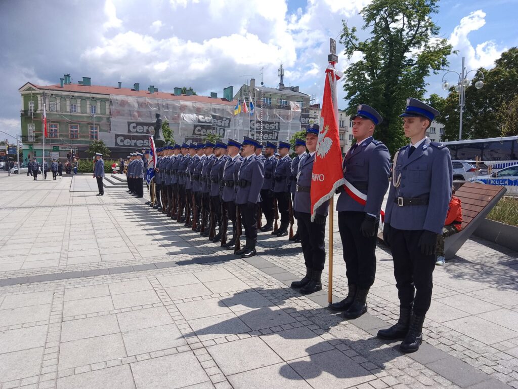 Święto Policji w Częstochowie. Awanse otrzymało ponad 300 funkcjonariuszy 20