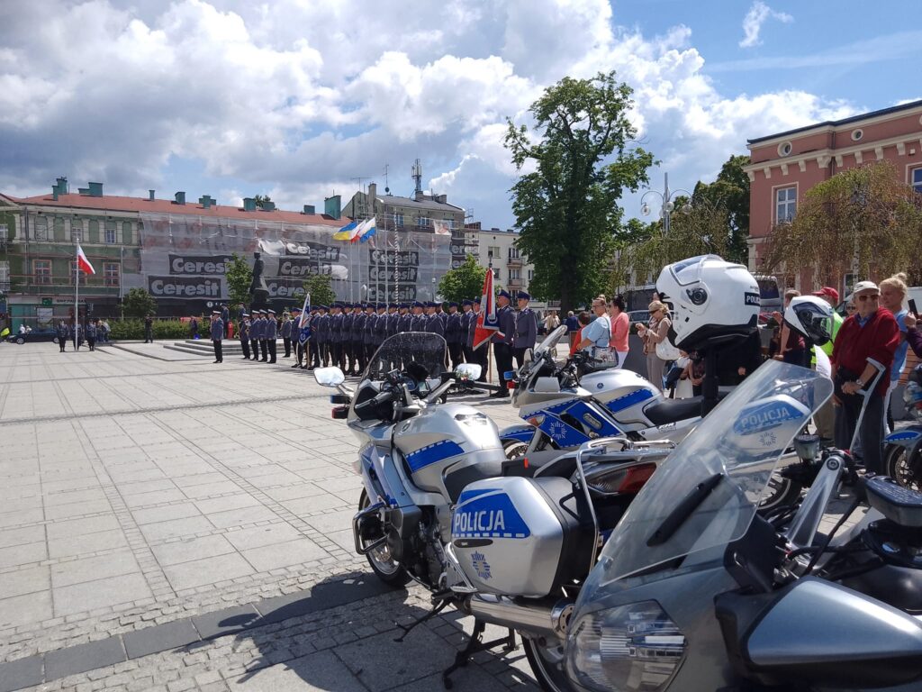 Święto Policji w Częstochowie. Awanse otrzymało ponad 300 funkcjonariuszy 27