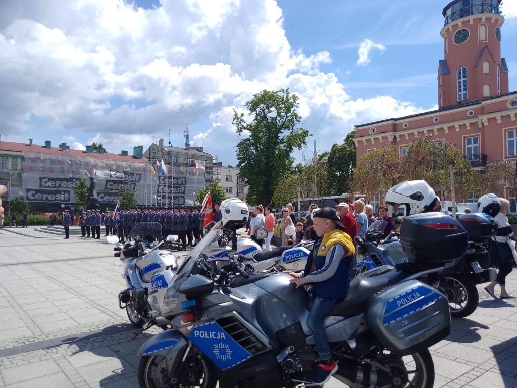 Święto Policji w Częstochowie. Awanse otrzymało ponad 300 funkcjonariuszy 21