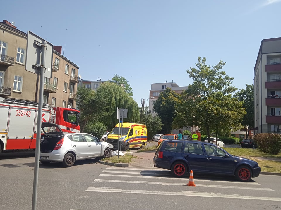Częstochowa: wypadek na skrzyżowaniu ul. Dąbrowskiego i Dembińskiego 1
