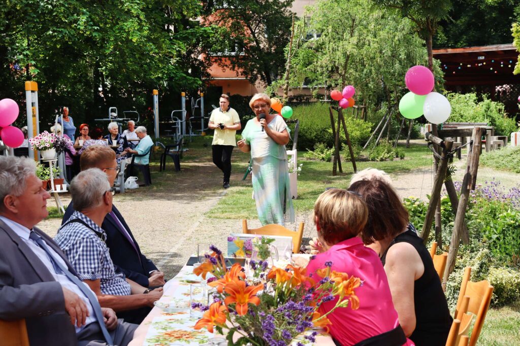 Częstochowscy Seniorzy powitali lato wyjątkowym piknikiem 3