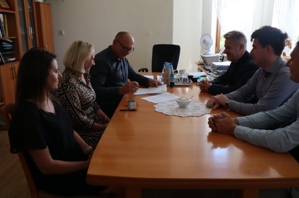 Radomsko - Została podpisana umowa na modernizację oświetlenia ulicznego w gminie Gidle 2