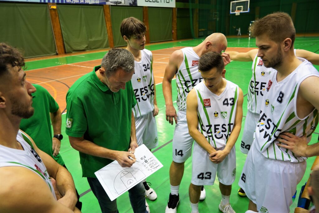 Koszykarze AZS Częstochowa grają w niedzielę w Hali Polonia 4