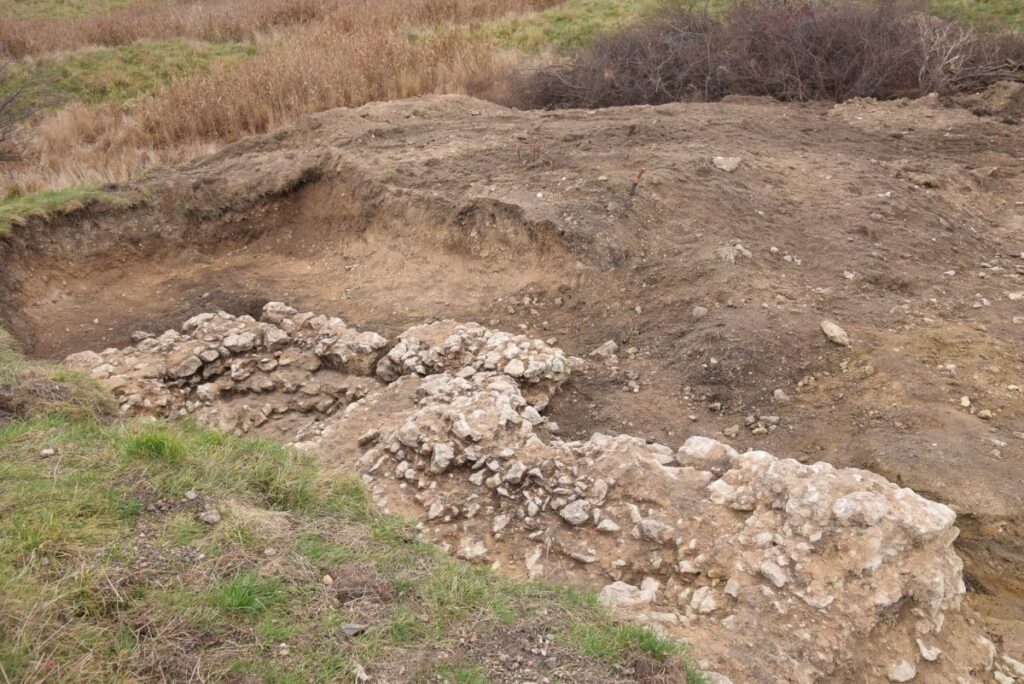 Prace archeologiczne na terenie zamku w Koziegłowach dobiegły końca 9