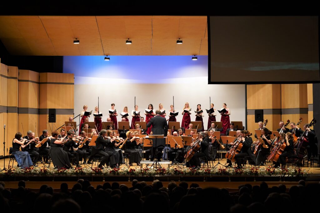 W czwartek, 10 listopada w Filharmonii Częstochowskiej rozpoczęły się obchody Święta Niepodległości [ZDJĘCIA] 2