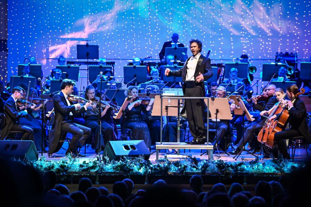 Tak wyglądała zabawa sylwestrowa w Filharmonii Częstochowskiej. Zobaczcie zdjęcia z pożegnania 2022 roku! 13