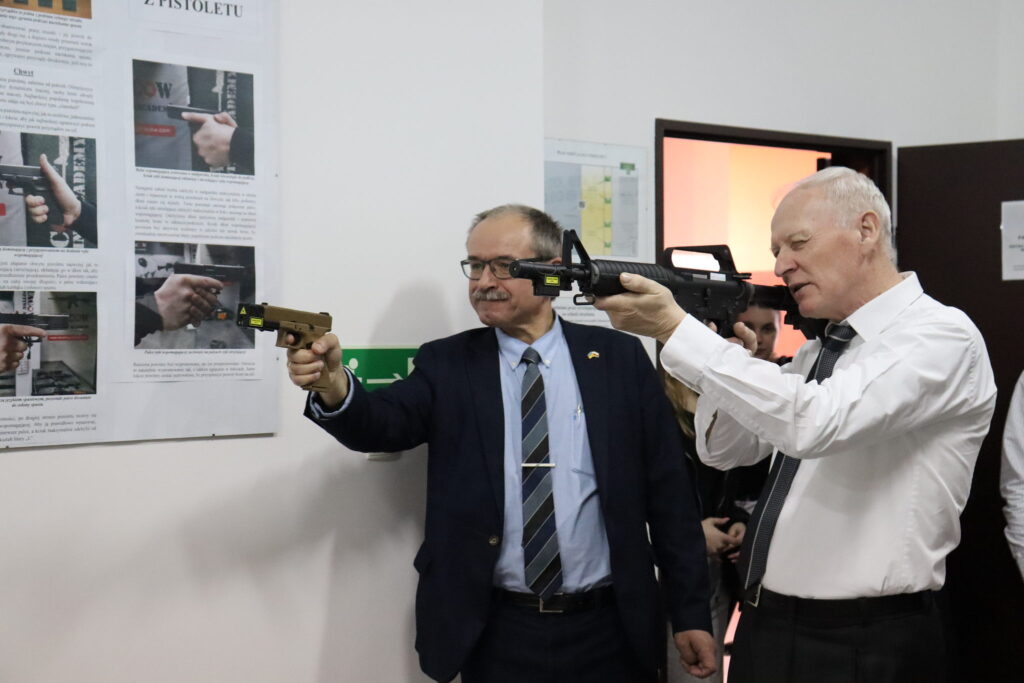 W Zespole Szkół w Koniecpolu otwarto wirtualną strzelnicę. Inwestycja kosztowała 193 tys. zł 1