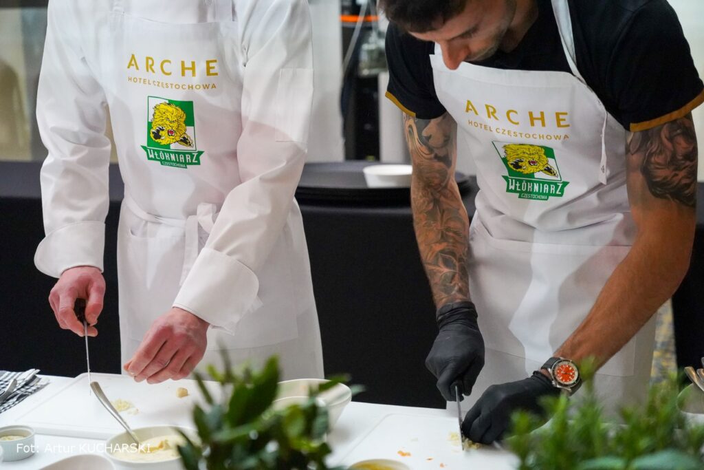 Na Live Cooking w hotelu Arche w wykonaniu żużlowców Włókniarza uzbierano ponad 55 tysięcy złotych 2