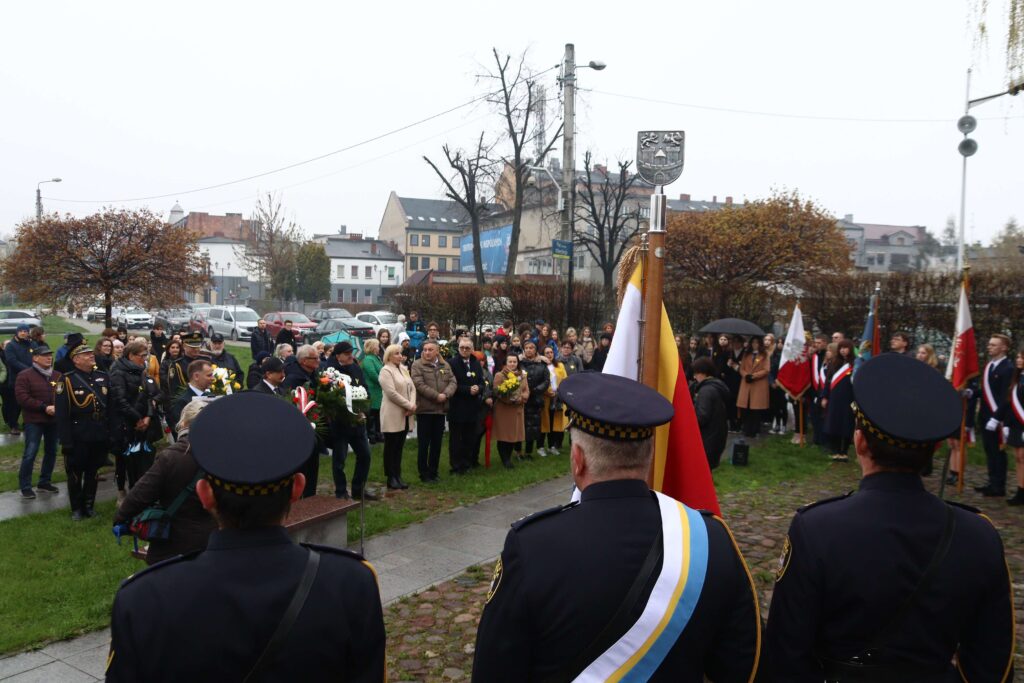 W Częstochowie uczczono 80. rocznicę wybuchu powstania w Getcie Warszawskim 8