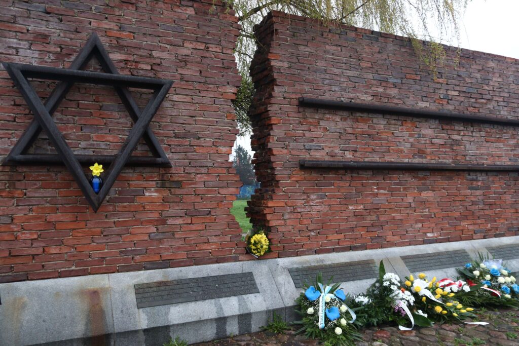 W Częstochowie uczczono 80. rocznicę wybuchu powstania w Getcie Warszawskim 10