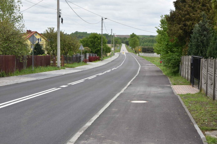 Za ponad 4 mln zł przebudowano drogę Piasek-Czepurka 7