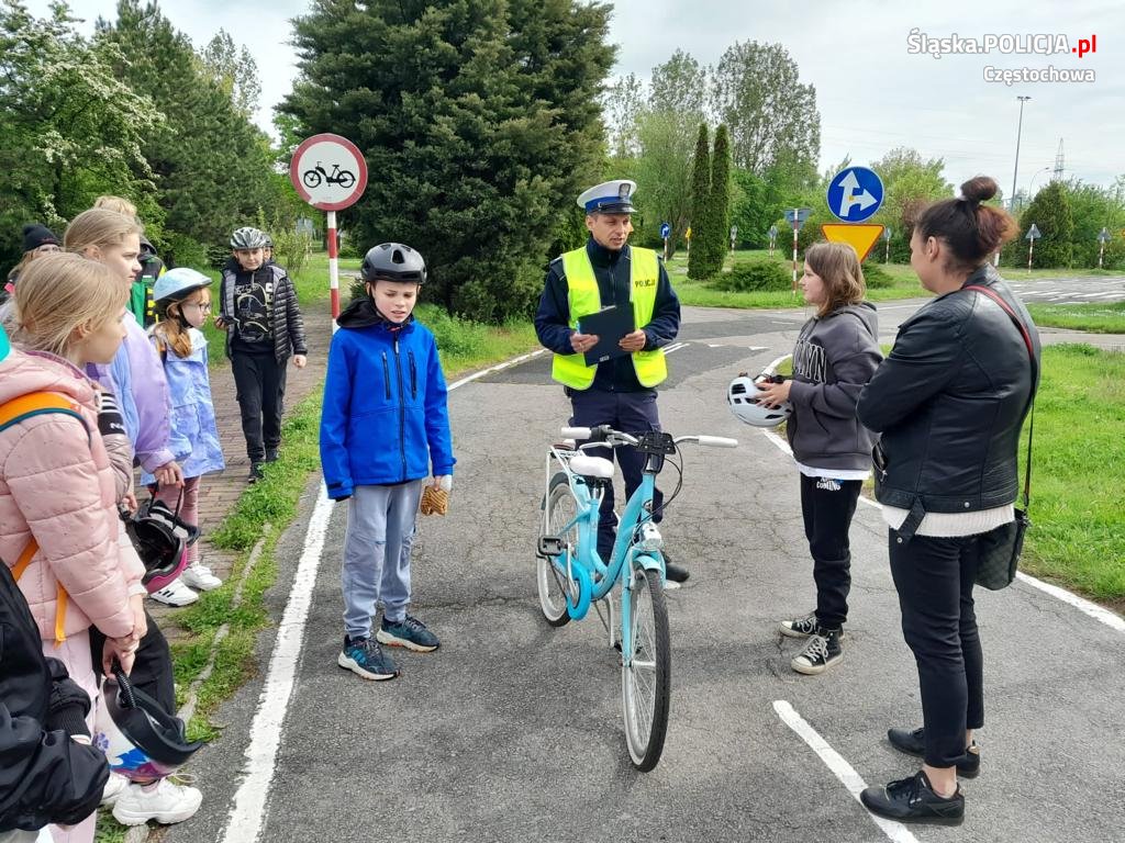 W częstochowskich szkołach podstawowych odbyły się egzaminy na kartę rowerową 1