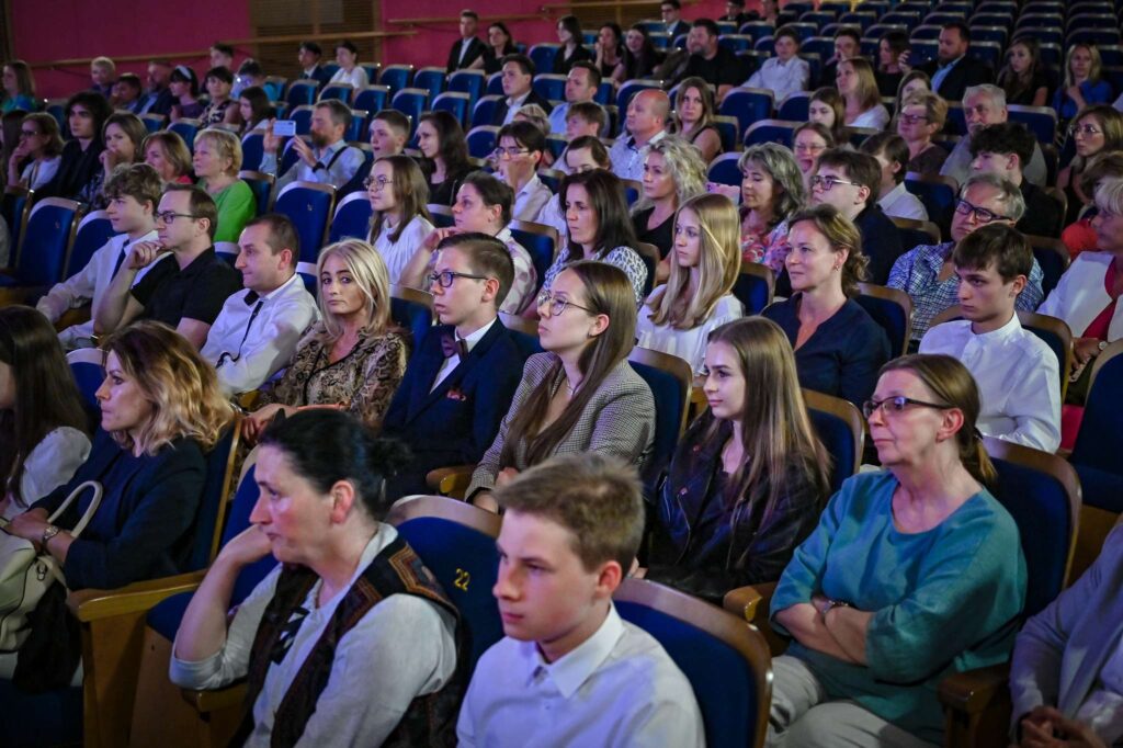 Częstochowa. Blisko 100 najzdolniejszych uczniów z Nagrodą Prezydenta Miasta [NAZWISKA] 18