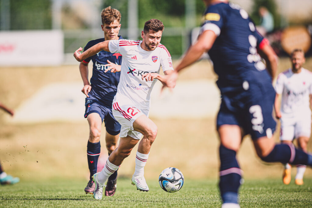 Slavia Praga lepsza w sparingu od Rakowa. Mecz sędziował... kierownik drużyny Rakowa 2